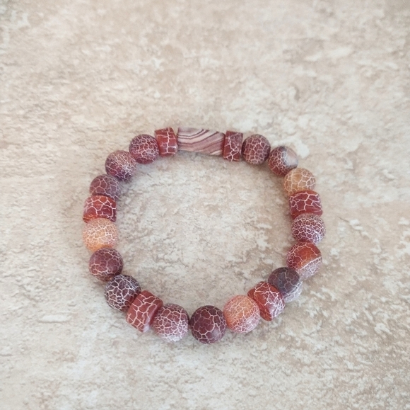 Red Orange Fire Agate Beaded Stetch Bracelet - Picture 2 of 3